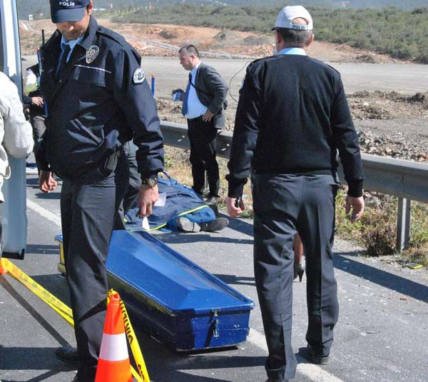 İzmir'de korkunç kaza! Bir polis şehit oldu