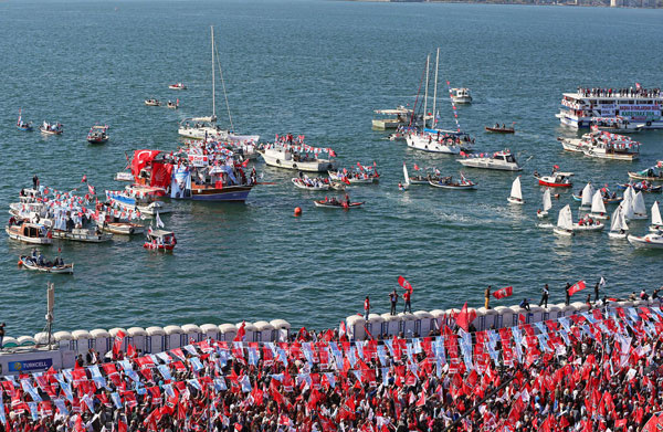 İzmirliler Kılıçdaroğlu'nu böyle karşıladı