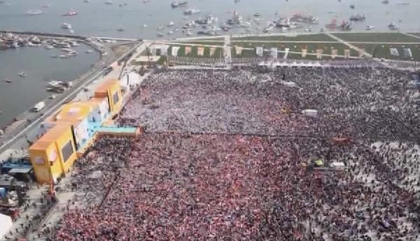 Ak Parti Yenikapı mitinginden tarihi görüntüler