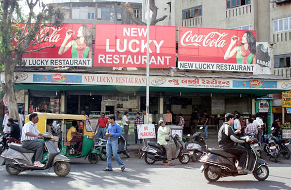 Hindistan'daki tabutlu restorant şaşkınlık yarattı