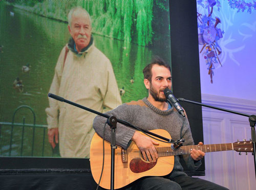 Erdal Öz Edebiyat Ödülü küçük İskender’e verildi