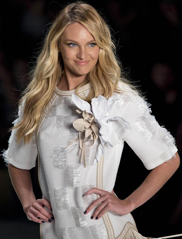 Candice Swanepoel Sao Paolo'da büyüledi