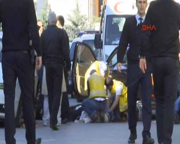 Bakırköy'de Eski ANAP milletvekiline silahlı saldırı