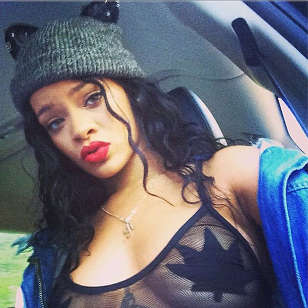Rihanna'nın uyuşturucu bayramı dikkat çekti!