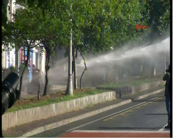 Beşiktaş'ta polis müdahalesi başladı - 1 Mayıs