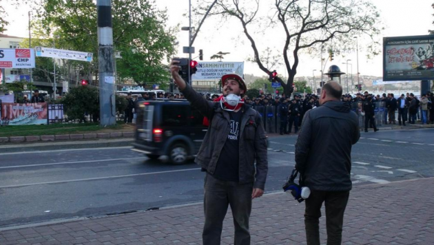 Göstericilerden 1 Mayıs Selfiesi