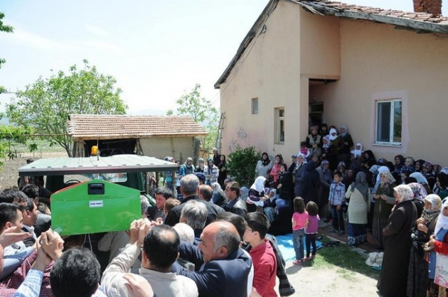 Türkiye maden şehitlerini ebediyete uğurladı