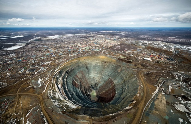 Dünyanın dev elmas madeni büyülüyor