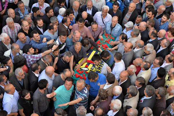 Kurt için Okmeydanı Cemevi'nde tören düzenlendi