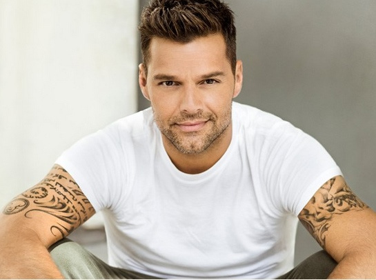 Ricky Martin'den Hülya Avşar'a mesaj var