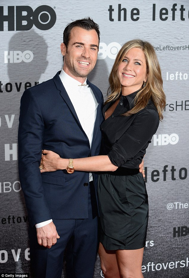 Jennifer Aniston ve Justin Theroux'un kırmızı halıda romantik dakikaları