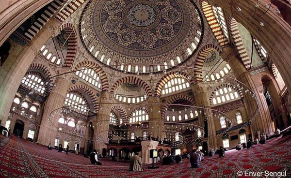 Selimiye Camii'ndeki ters lalenin sırrı