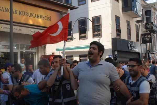 Erdoğan'ın mitingi öncesi İzmir karıştı