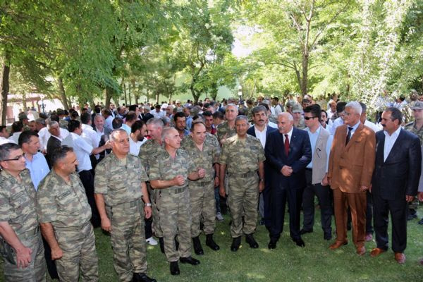 700 bin kişi yerinden edildi!