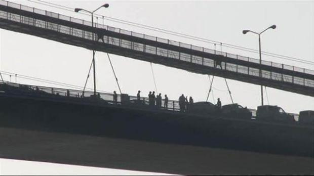 Boğaziçi Köprüsü'nde intihar trafiği