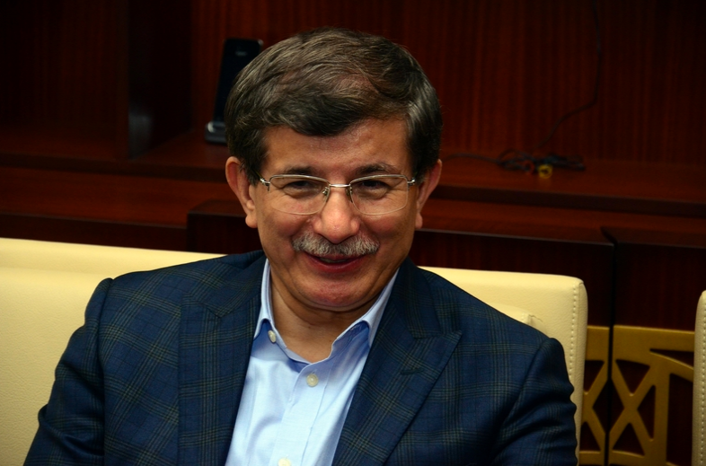 Yeni Başbakan Ahmet Davutoğlu kimdir?