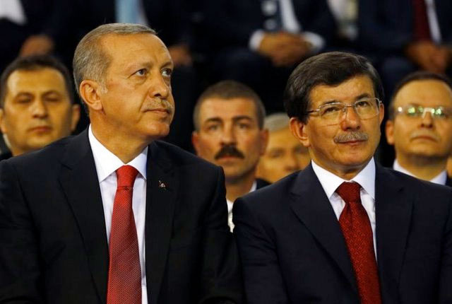 Erdoğan ve Davutoğlu'nun kıyafet tercihi