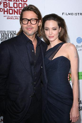 Brad Pitt ve Angelina Jolie evlendi