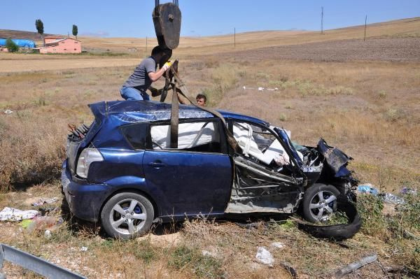 Yozgat'ta Gurbetçi ailenin otomobili takla attı