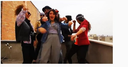 Dans videosu çeken gençlere kırbaç cezası