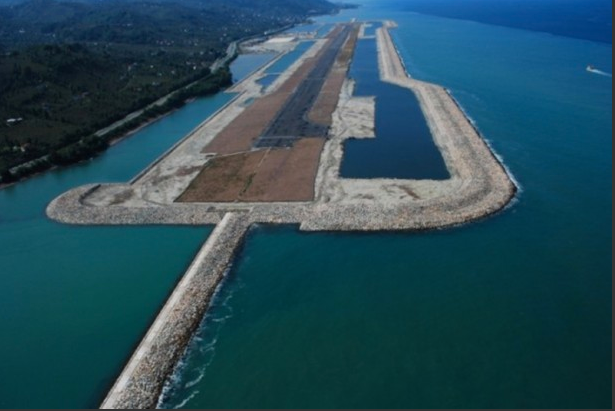 Türkiye'nin ilk denize dolguyla yapılan Havalimanı