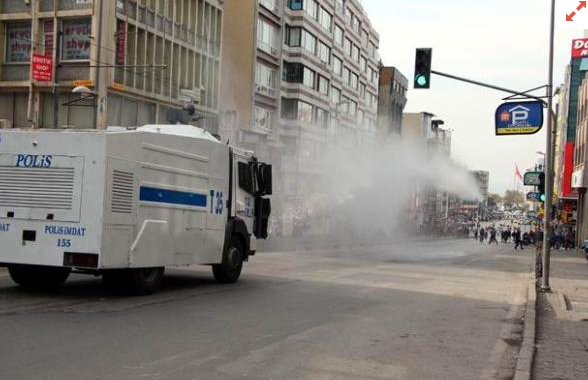 Kadıköy'de Kobani gerginliği!