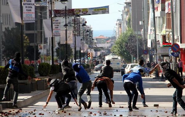 HDP istedi Türkiye sokakları karıştı