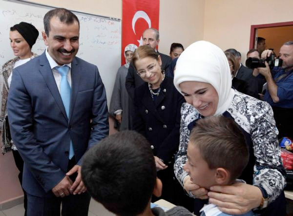 Emine Erdoğan'ı ağlatan dua