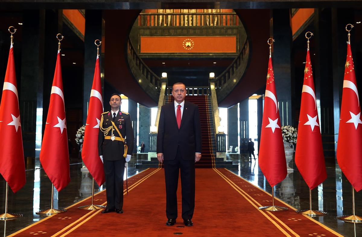 Cumhurbaşkanı Erdoğan'dan AK Saray'da ilk pozlar