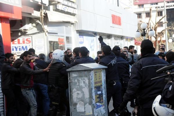 Başbakan Davutoğlu'na Tunceli'de protesto