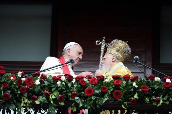 Papa Francis Patrikhane'yi ziyaret etti