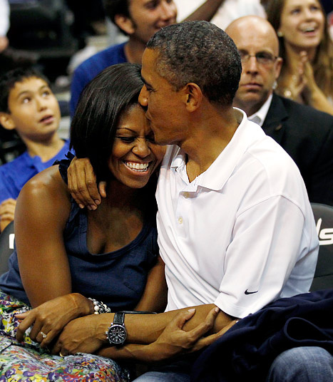 Barack Obama ve eşi Michelle'in aşkı film oluyor