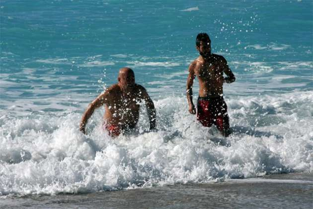 Muğla'da deniz keyfi sürüyor!