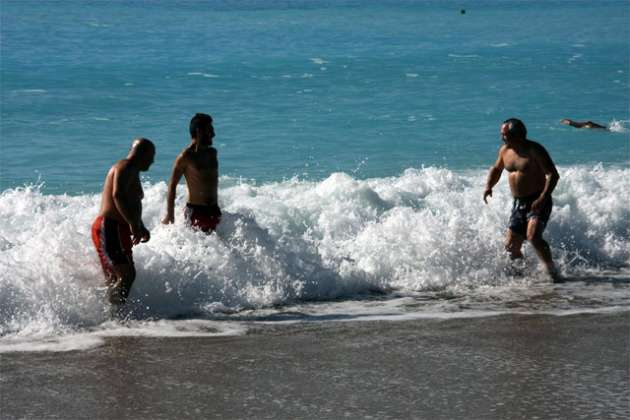 Muğla'da deniz keyfi sürüyor!