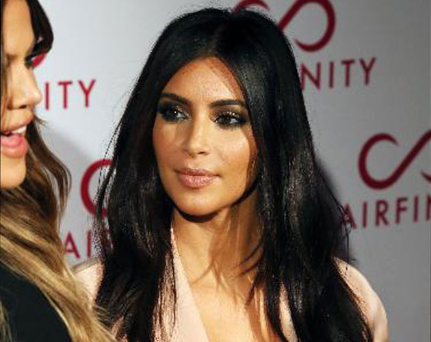 Kim Kardashian neden gülmüyor