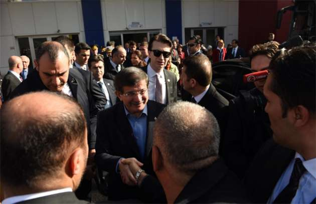 Başbakan Davutoğlu Mersin'de