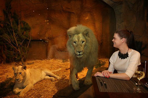 Hayvanat Bahçesinde otel açıldı
