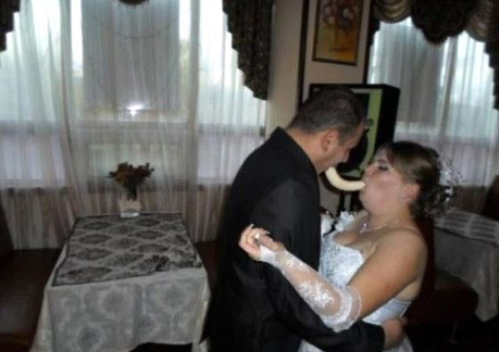 Dünyanın en çılgın düğün fotoğrafları