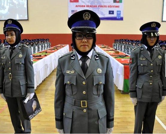 Afgan kadın polisler Sivas'ta mezun oldu