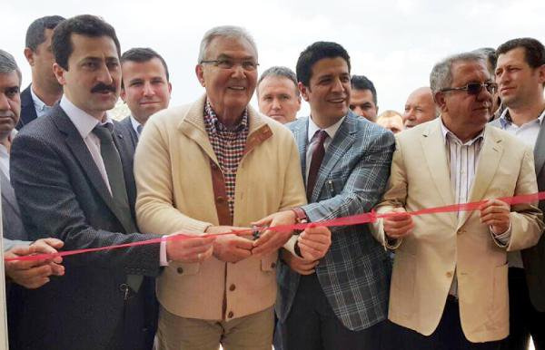 Deniz Baykal cami açılışı yaptı