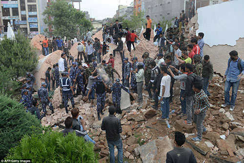 Nepal'de 7.9 büyüklüğünde deprem