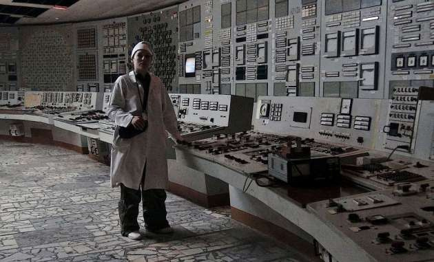 Kimsenin giremediği Çernobil santraline girdi