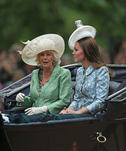 Kate Middleton doğumdan sonra ilk kez görüntülendi