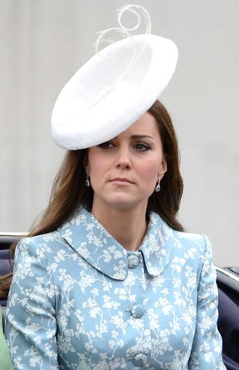 Kate Middleton doğumdan sonra ilk kez görüntülendi