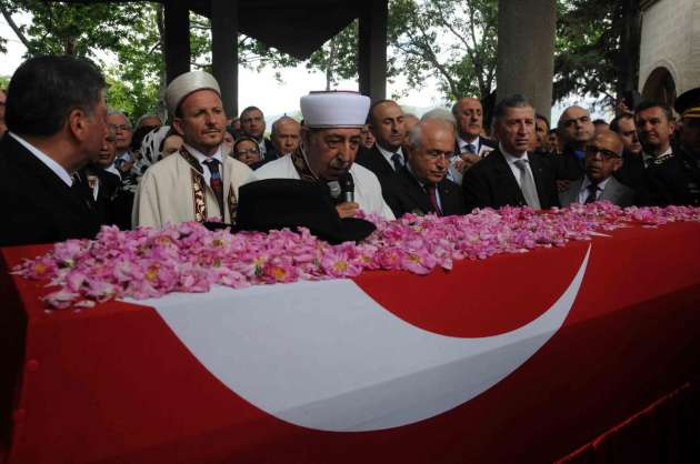 Süleyman Demirel son yolculuğuna uğurlandı