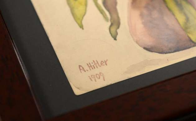 Hitler'in tabloları 400 bin euroya satıldı