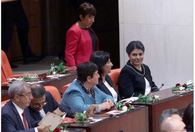 Dilek Öcalan Başkanlık Divanı'nda