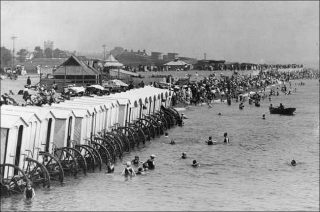 100 yıl önce Avrupa plajları