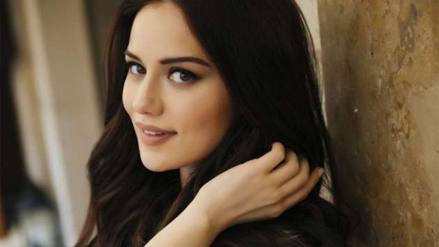 Fahriye Evcen'in şaşırtan fotoğrafı