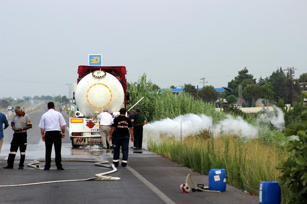 Gaz kaçıran tanker paniğe neden oldu